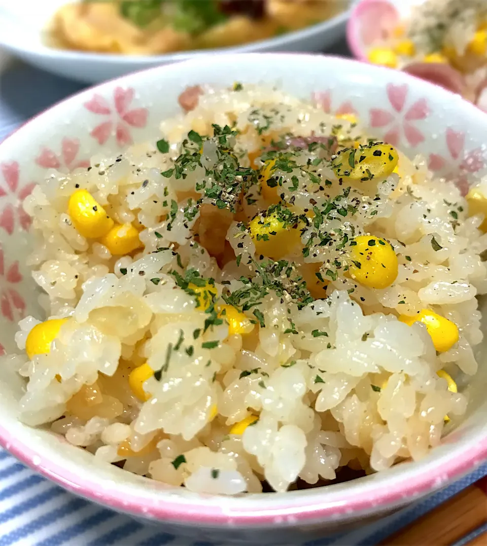 Snapdishの料理写真:とうもろこしの炊き込みピラフ🐾❤|さくらさん