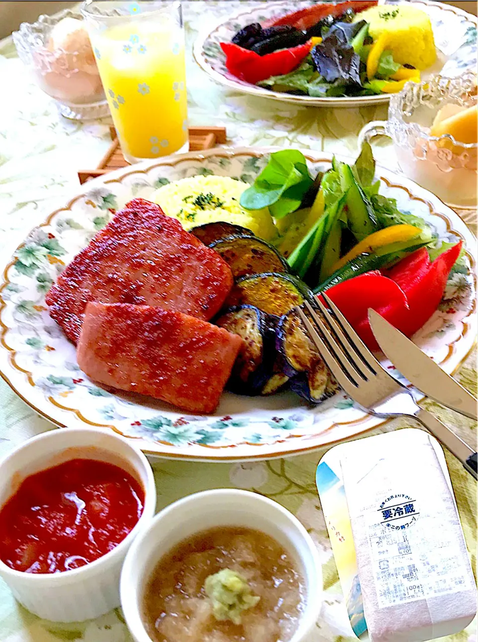 シュトママからの贈り物〜ハムステーキでおうちカフェランチ🍴|サミカさん