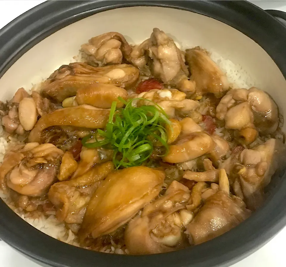 Snapdishの料理写真:Claypot Chicken Rice|デビッドさん