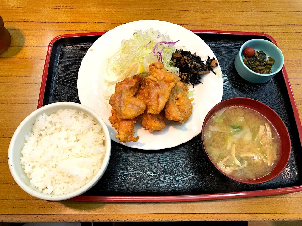 チキン唐あげ定食|しのぶさん