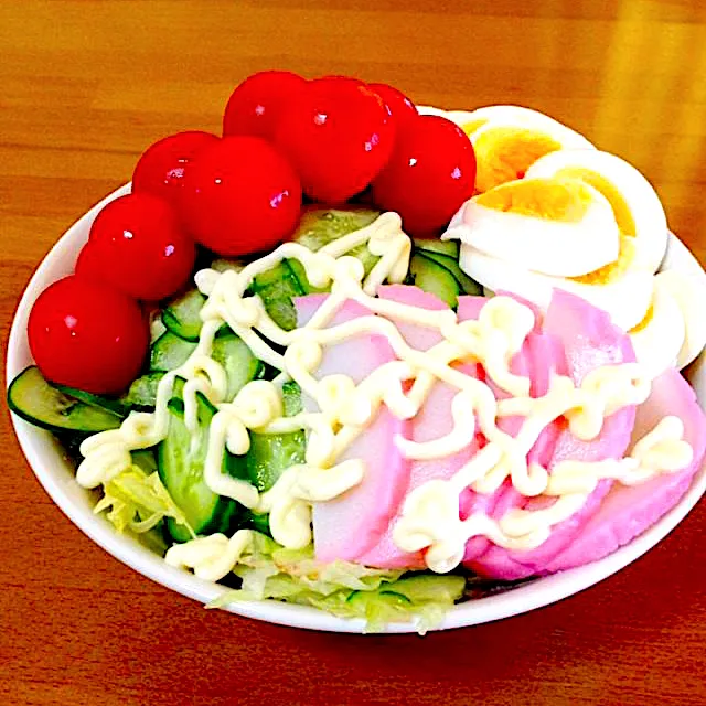 かまぼこサラダ🥗普通のかまぼこです。|まいりさん