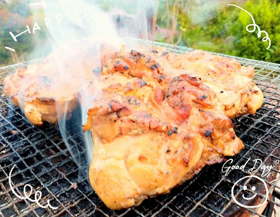 Snapdishの料理写真:七輪で鶏もも肉の塩コショウ焼き|🌻ako ·͜·♡peco🌻さん