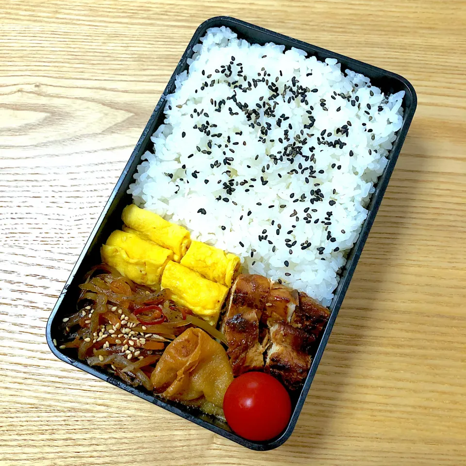 Snapdishの料理写真:土曜日の旦那さんのお弁当🍙|むさけんさん