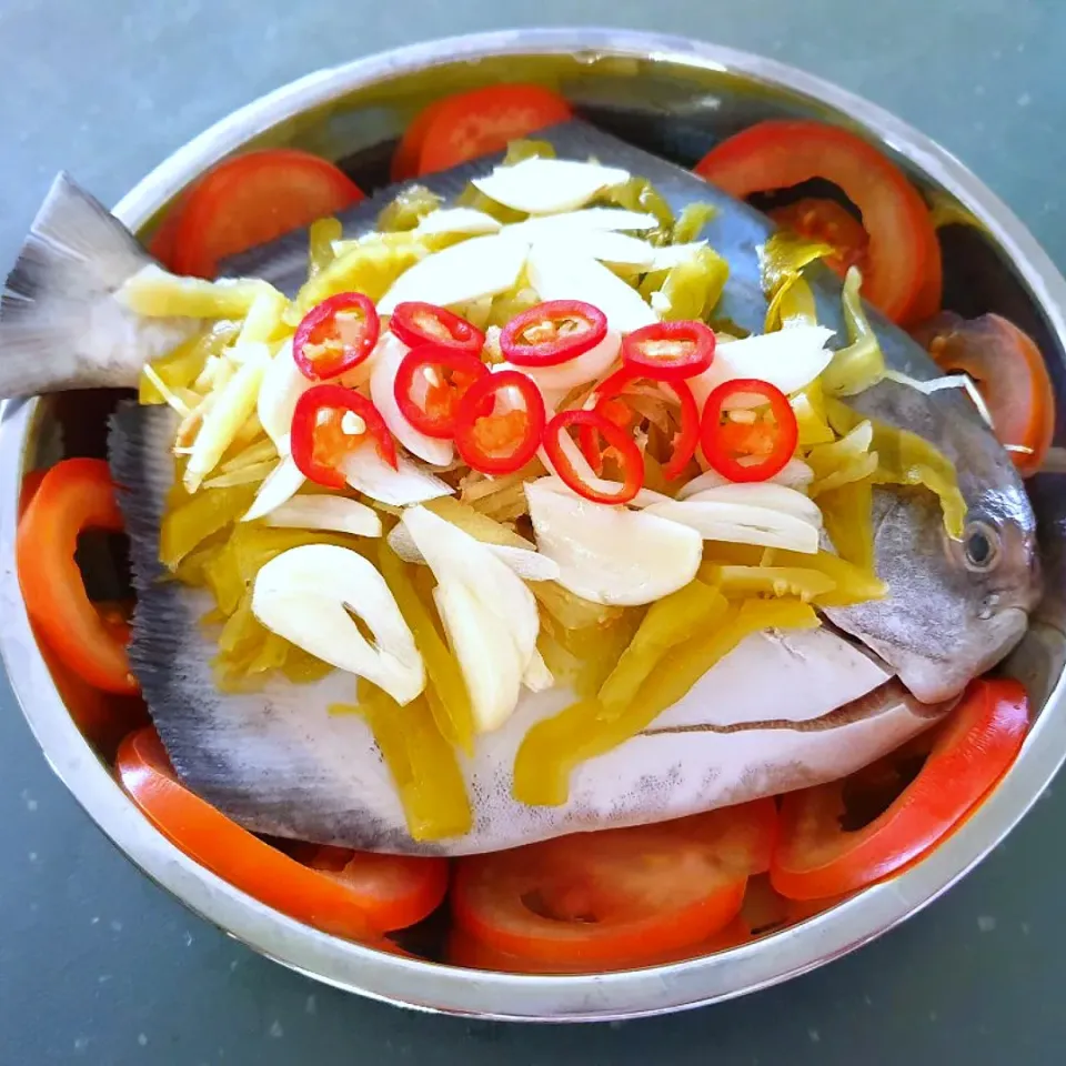 Snapdishの料理写真:Steamed Fish w/ 咸菜|envymaqueenさん