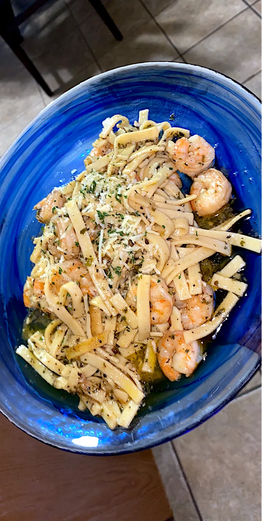 Garlicky Shrimp Scampi with Egg Noodles|Tawanjaさん