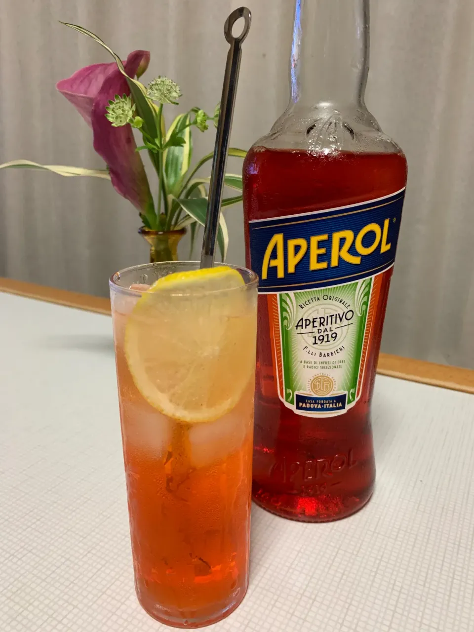 お風呂あがりにAPEROLオレンジないから、レモンで！どや！|お家でbar!さん