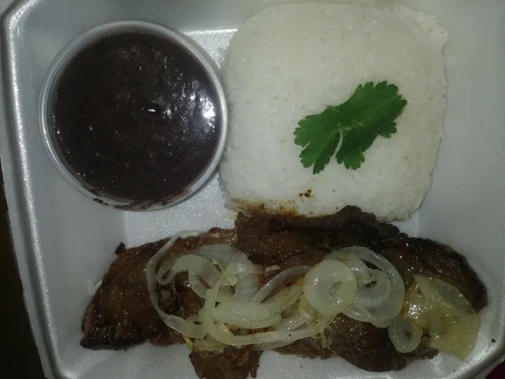 carne asada with white rice and beans and grill onions|siscoさん