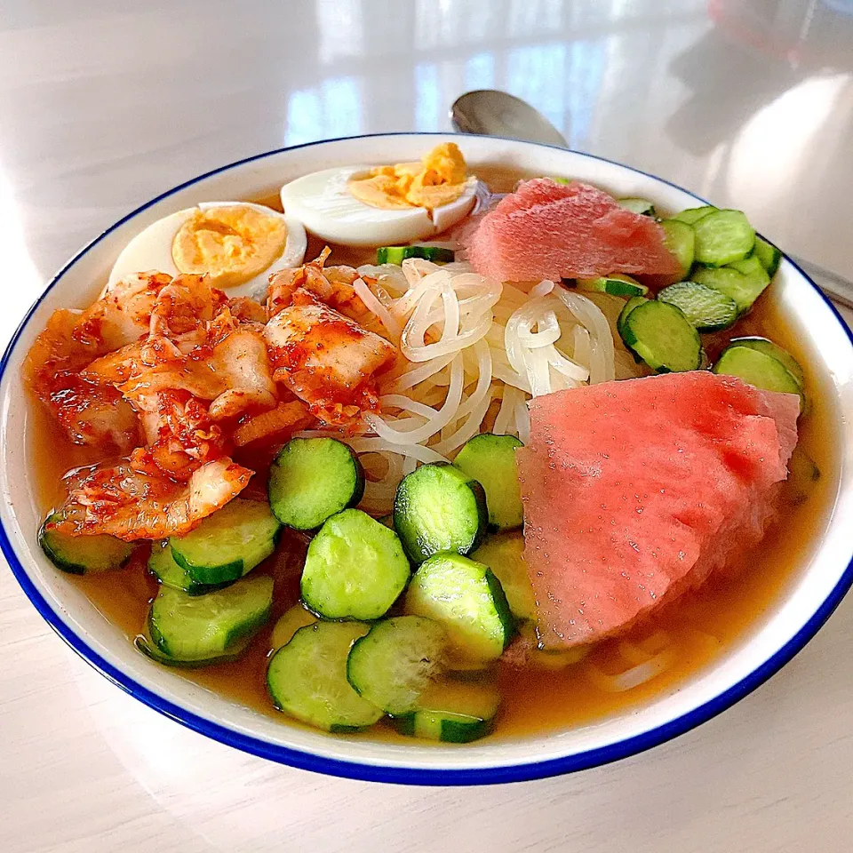 Snapdishの料理写真:盛岡冷麺 冷麺にはやっぱりスイカだね🍉|川村大作さん