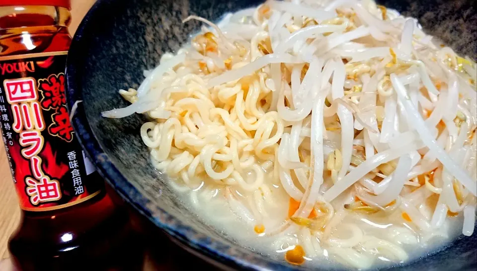 インスタントラーメンに四川ラー油|やっちさん