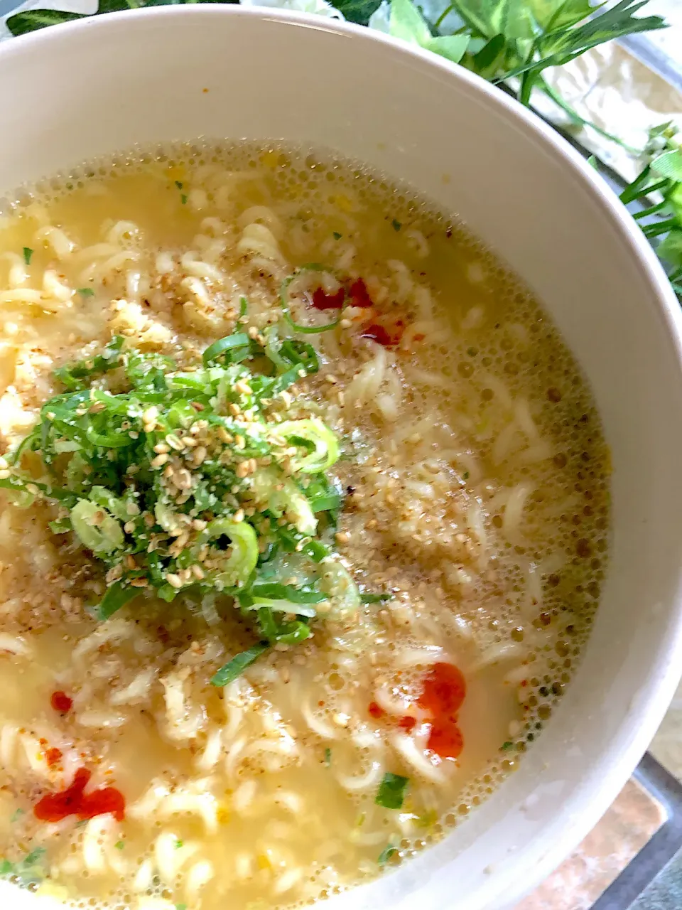 本日のお昼😗サッポロ一番塩ラーメン🍜|みゆきさん