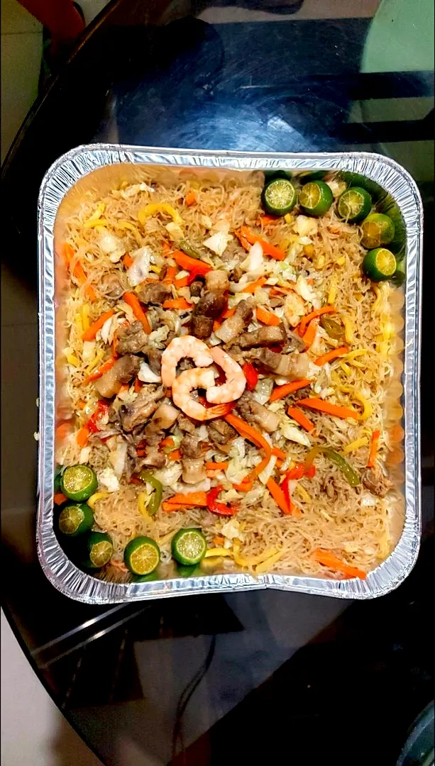 Snapdishの料理写真:pancit|Lotus Maeva Rebultanさん