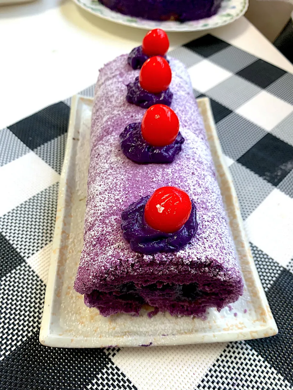 Ube roll cake|gachiyunaoさん