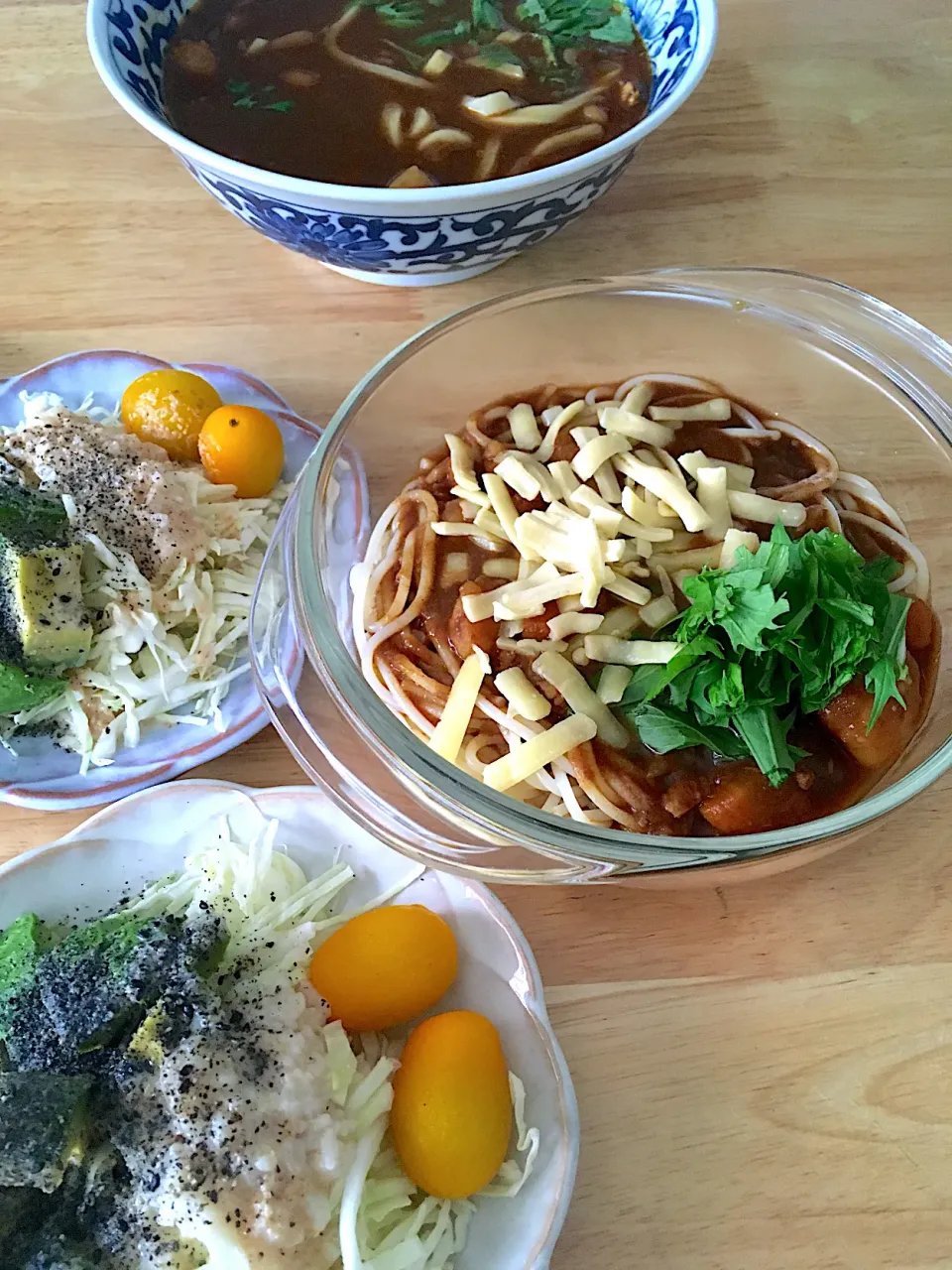 昨日のカレーライス🍛リメイク〜‼️カレーうどん(奥)とチーズカレースパ(´◡`๑)|さくたえさん