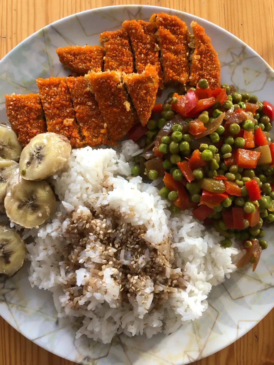 Vegan burger with veggies, rice and banana|MissYumYumさん