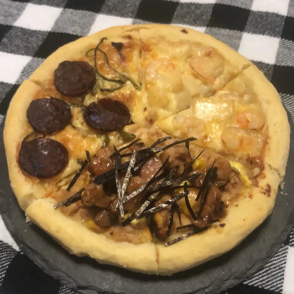 Snapdishの料理写真:ピッツァ🍕|よしさん