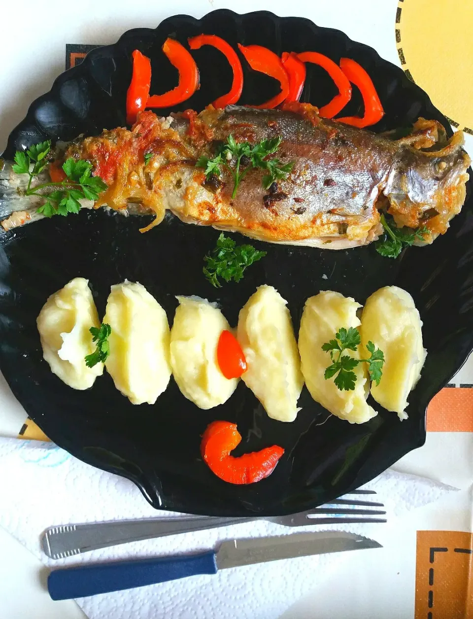 Snapdishの料理写真:fish with mashed potatoes|alinasandaさん