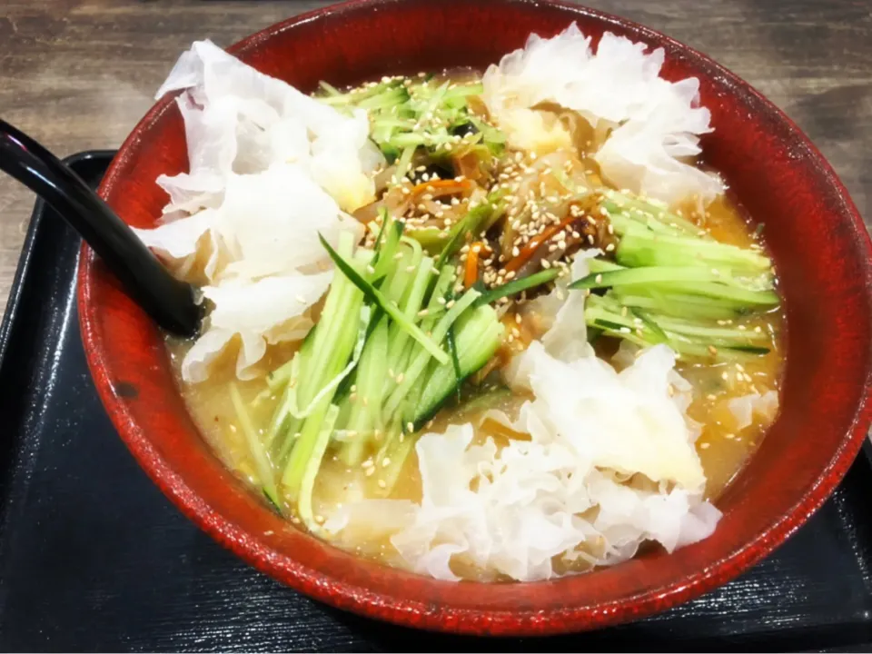 冷やし味噌ラーメン ¥1,030|Blue Moon Caféさん