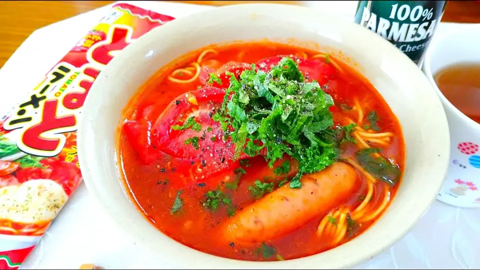 とまとラーメン🍅|卯月さん