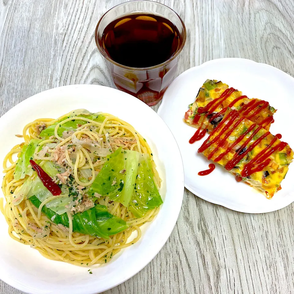 キャベツとアンチョビのスパゲティ オープンオムレツ|まみっこさん