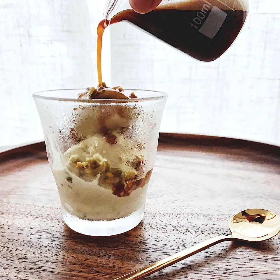 Snapdishの料理写真:Pistachio Icecream Affogato|Misstyさん