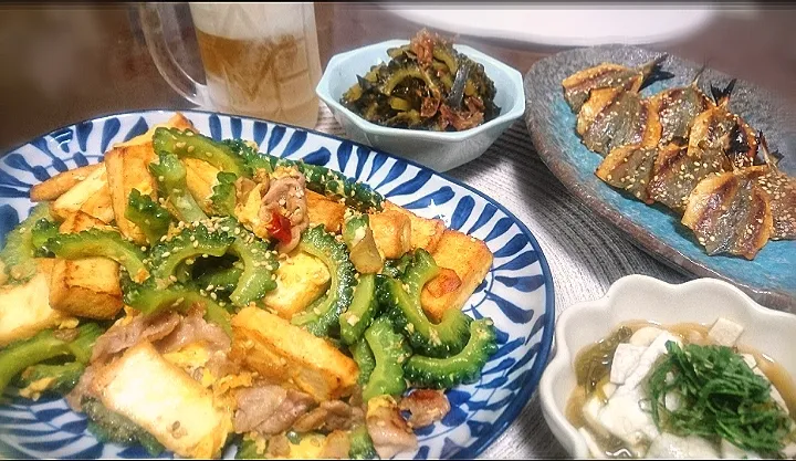 おうち居酒屋🏮

    ゴーヤチャンプルー💚
    めかぶ長芋
    ゴーヤの佃煮
    豆鯵の味醂干し

 アサヒスタイルフリー🍻かんぱ～い😘|びせんさん