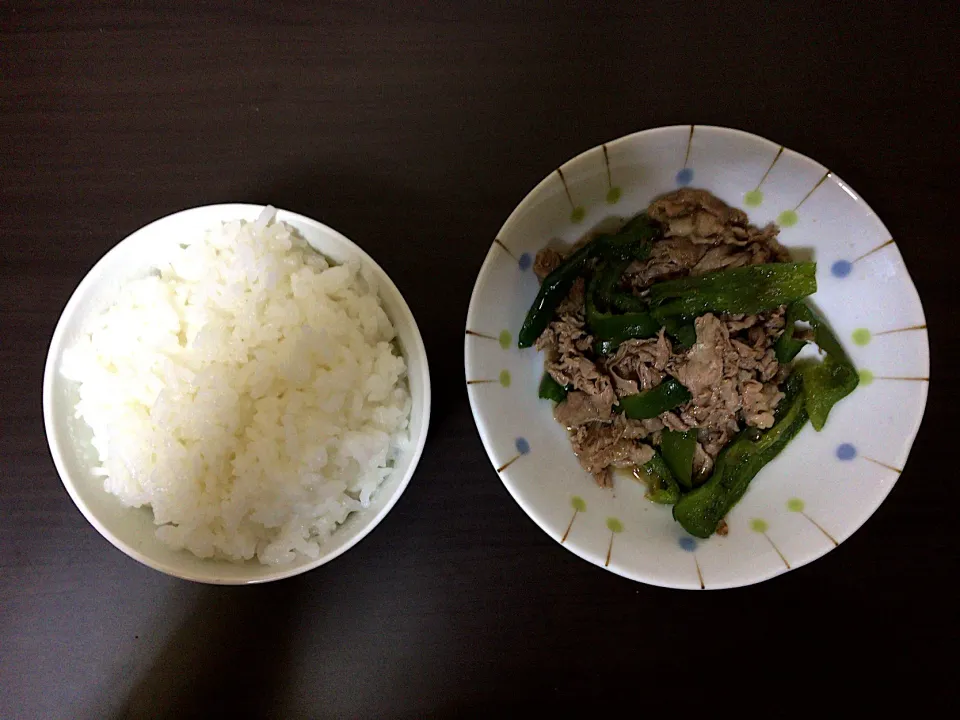 牛肉ピーマン炒め(ハーフ)ご飯|ばーさんさん