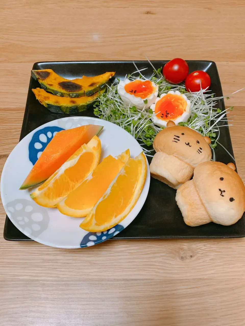 Snapdishの料理写真:昨日焼いたパンで朝ごはんワンプレート^ ^|ヤマネコさん