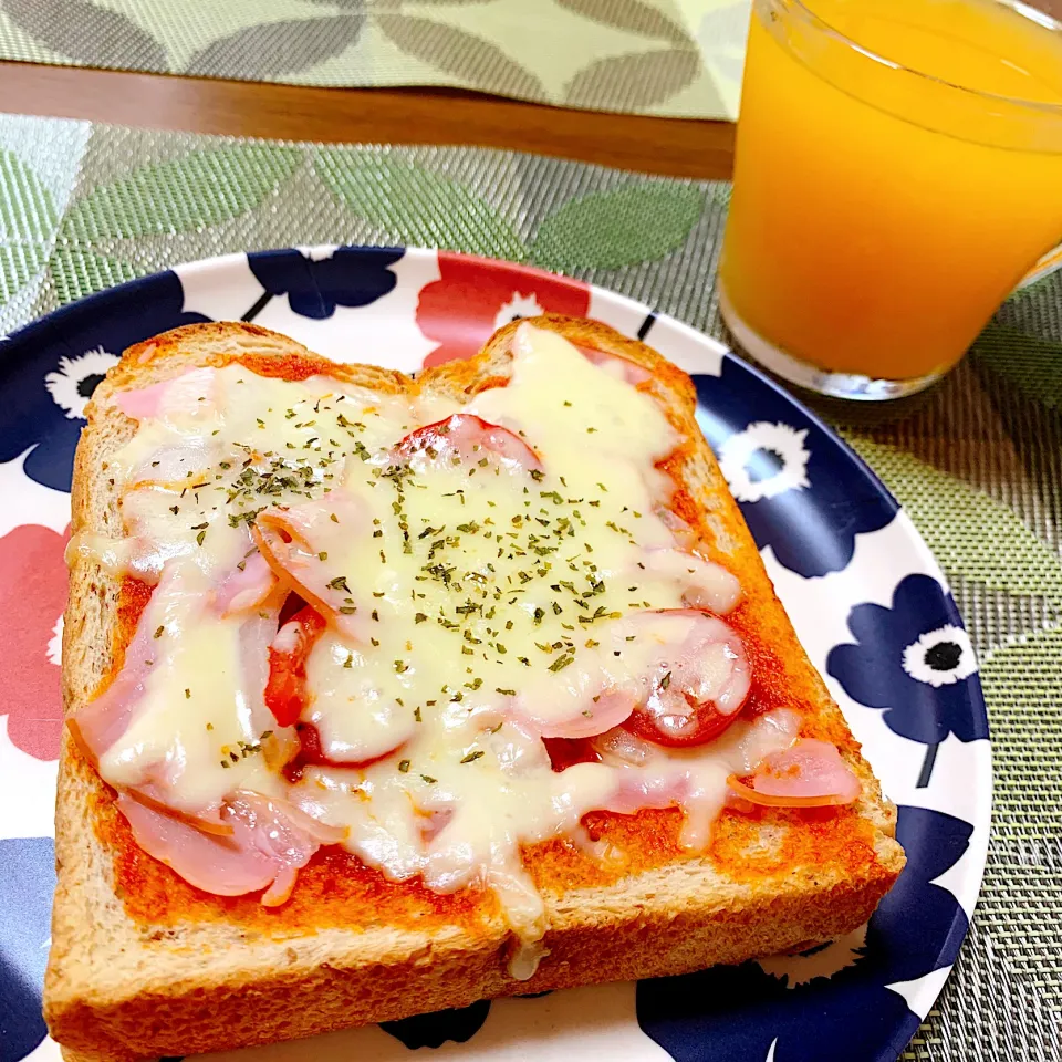 Snapdishの料理写真:朝食ピザトースト|Sakuraさん