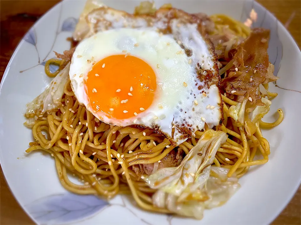 味噌ベース焼きそば|名状しがたいゴミムシのようなものさん