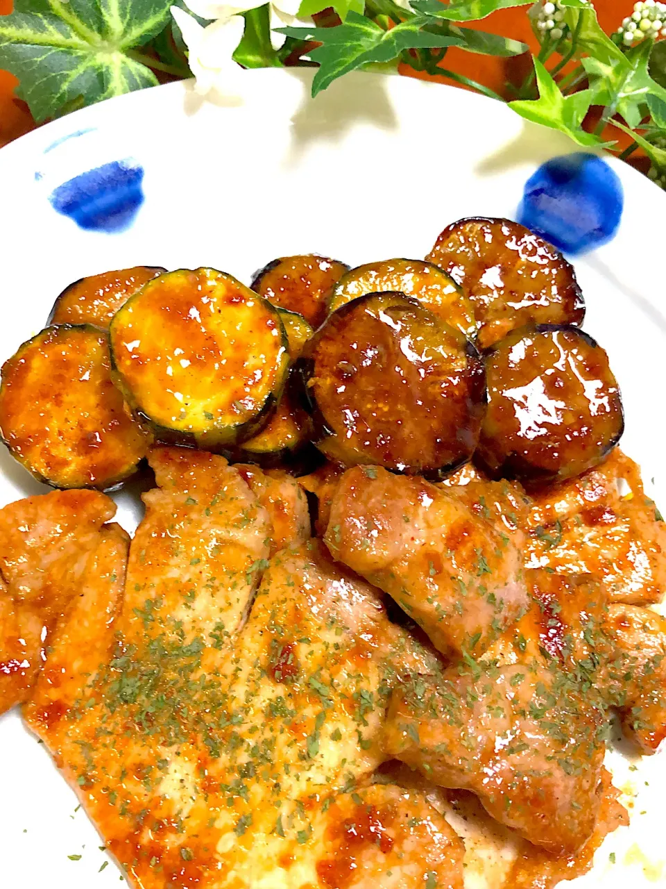 豚ロースのBBQ焼き😗ズッキーニと茄子を添えて🍆|みゆきさん