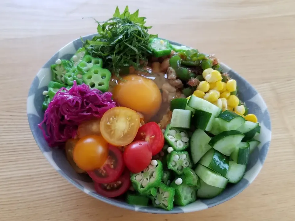 ビタミンカラー丼|ひんひさん