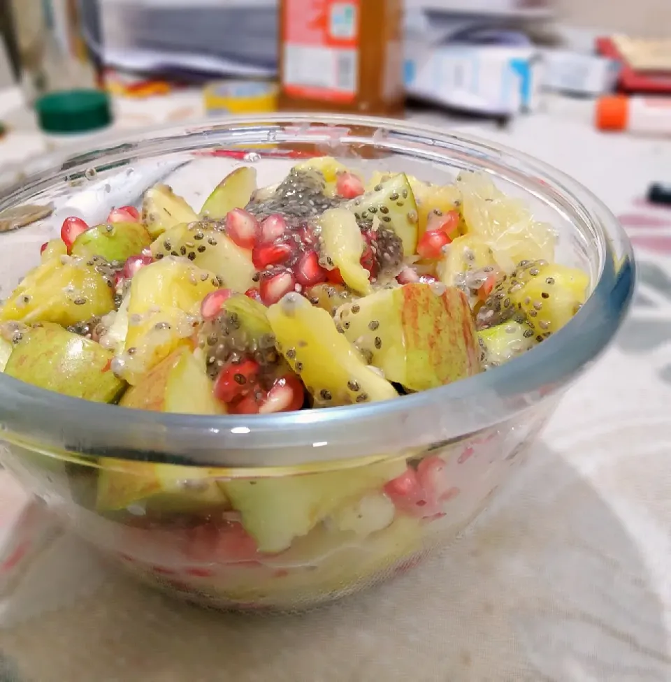 chia seed fruit salad ... 🍊🍍🍎🍏|IndianHands🙏さん