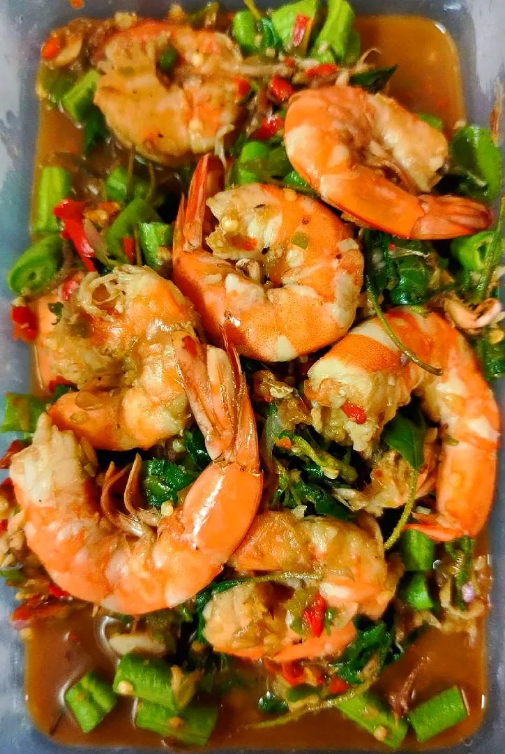 Stir Fried Shrimp with Basil.|katang23さん