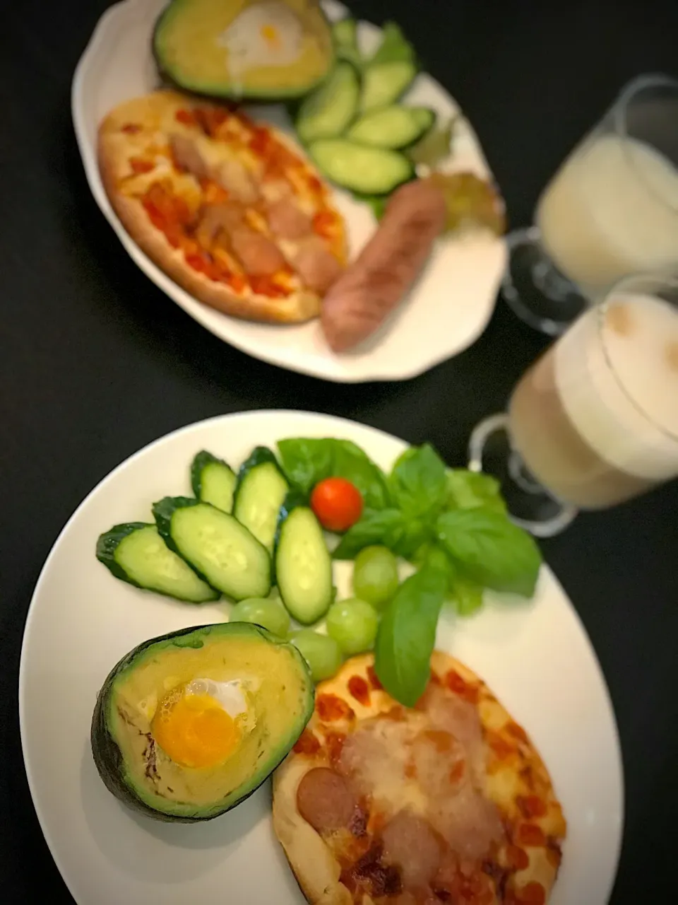 Snapdishの料理写真:アボカド🥑とミニピザ🍕のモーニング|Tammyさん