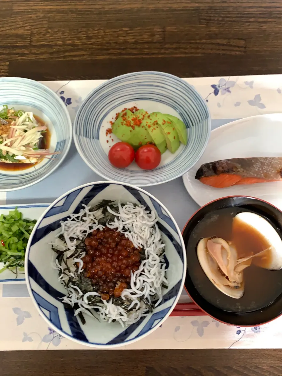 いくら丼定食✨味は最高‼️星🌟🌟🌟|tamemitiさん