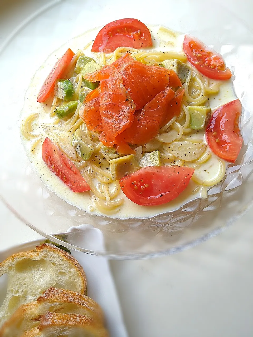 fu♡さんの料理 冷製アボカド🥑クリームパスタ|まめころさん