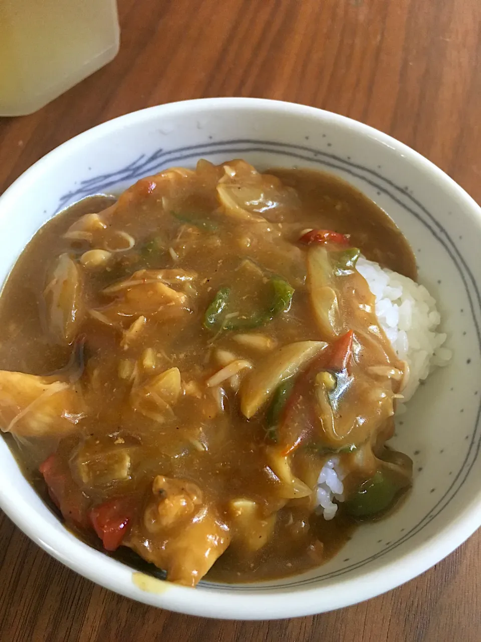 スパイスピリリと味わう夏野菜カレー🍛|にゃふてんさん