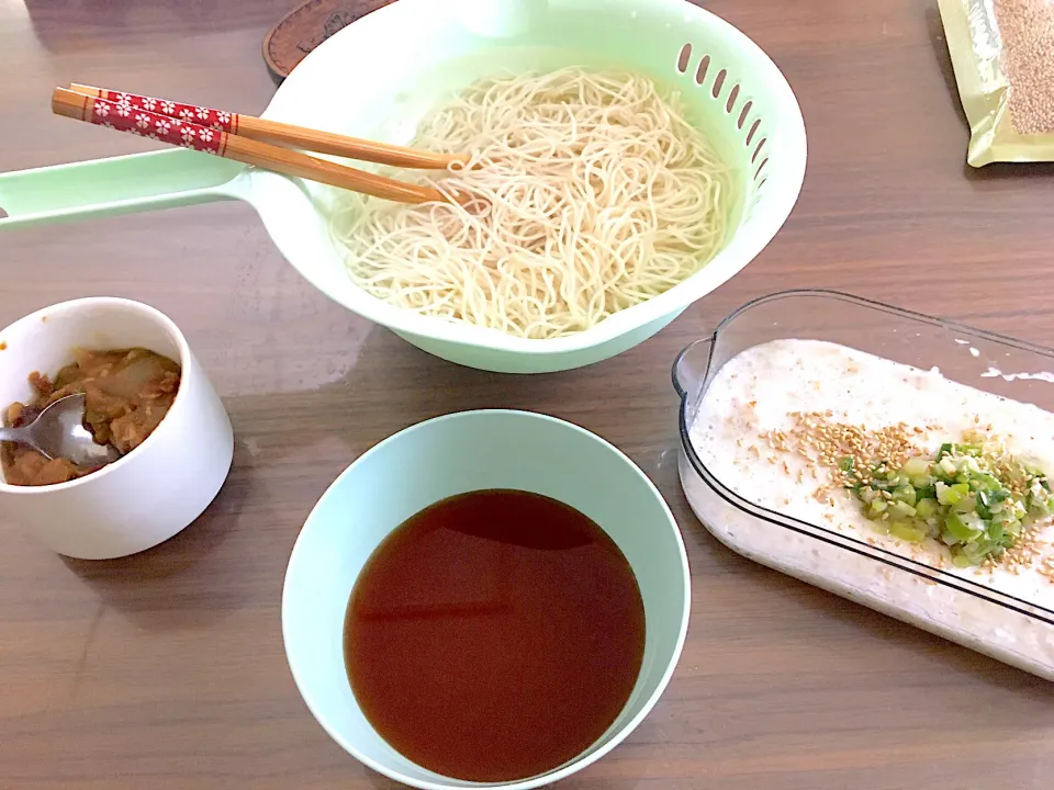 とろろが絡んで美味しい！夏バテ防止そうめん|にゃふてんさん