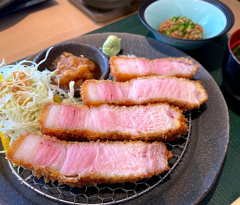 ロースカツ定食（れんが亭）|チルさん