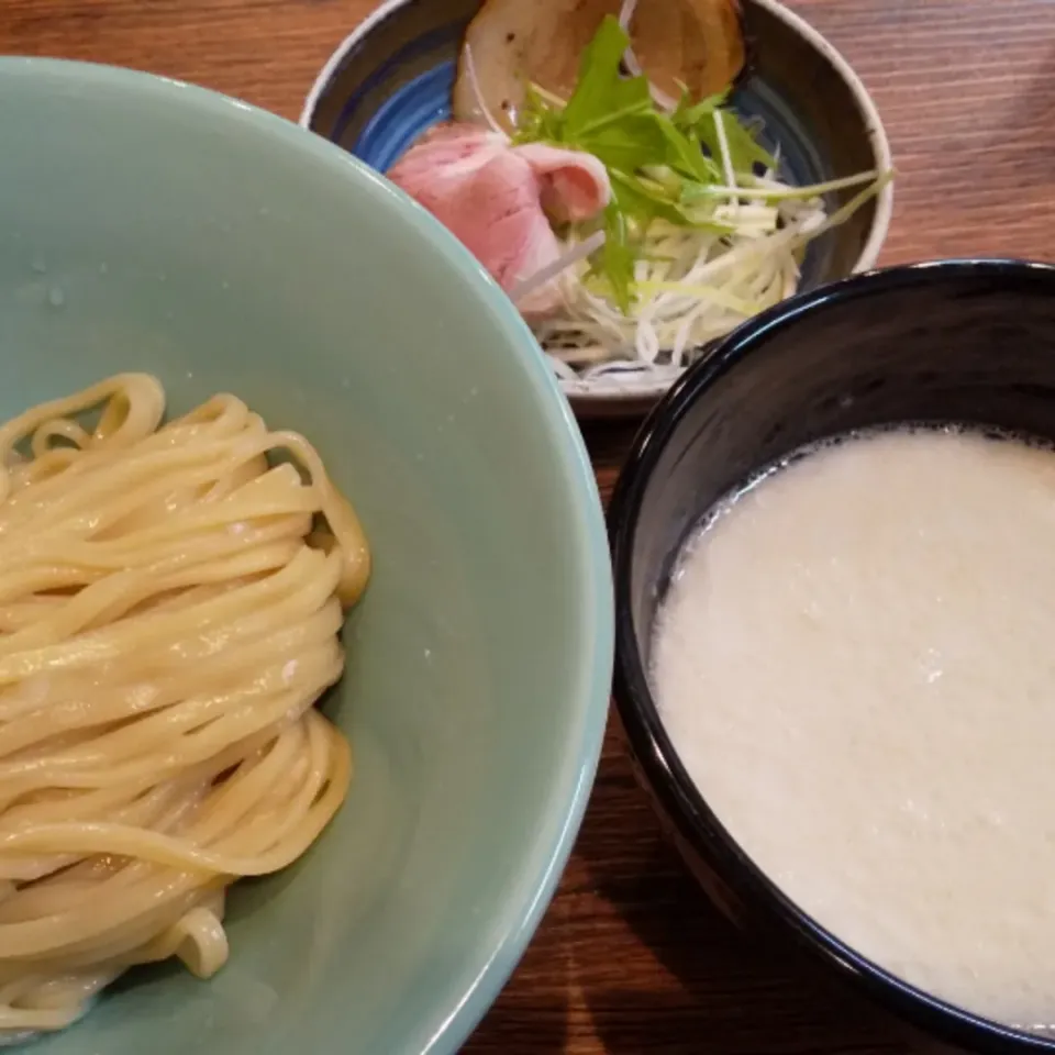 つけ麺❗️
旦那さんとランチ☀️🍴|けーこさん