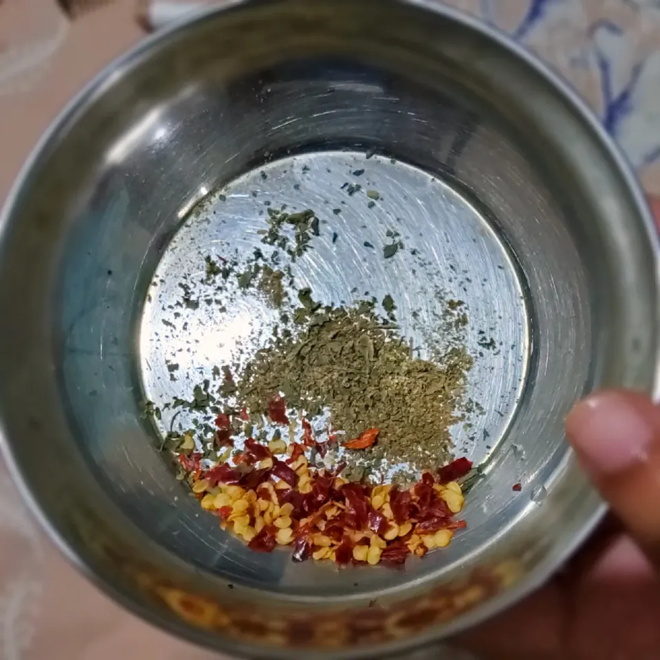 homemade oregano and chilliflakes for pizza|IndianHands🙏さん