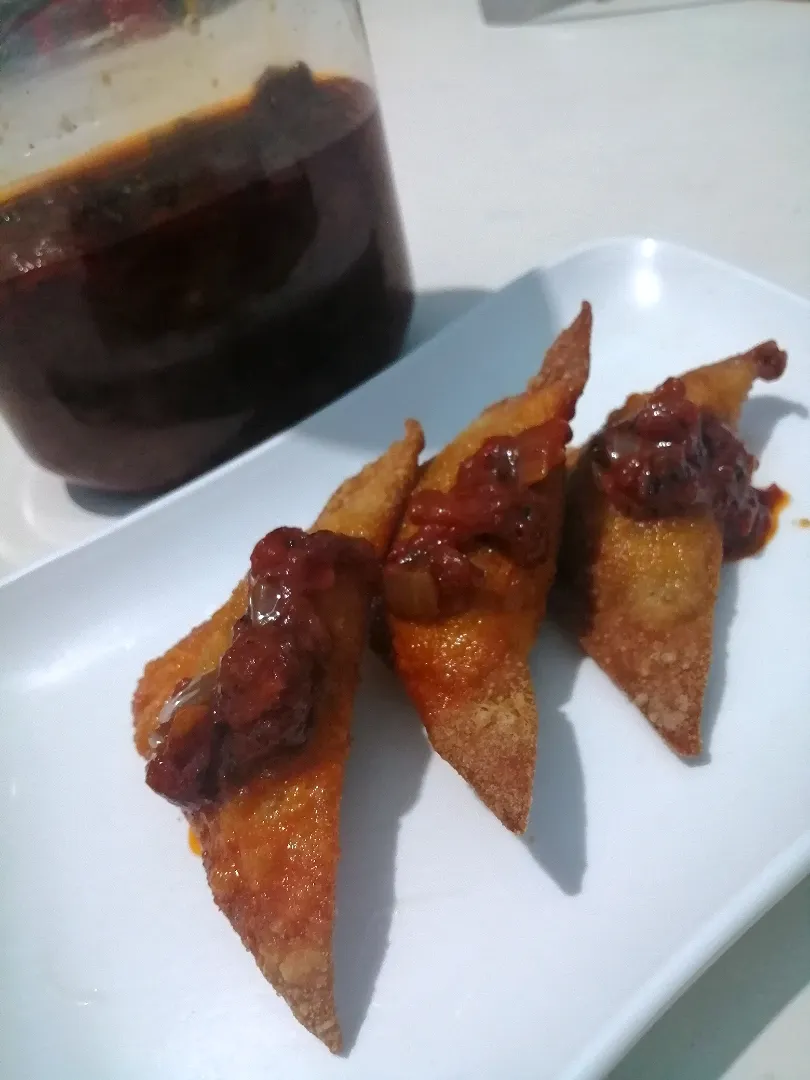 Snapdishの料理写真:Triangle Pockets with Mexican Style Salsa|Rubyさん