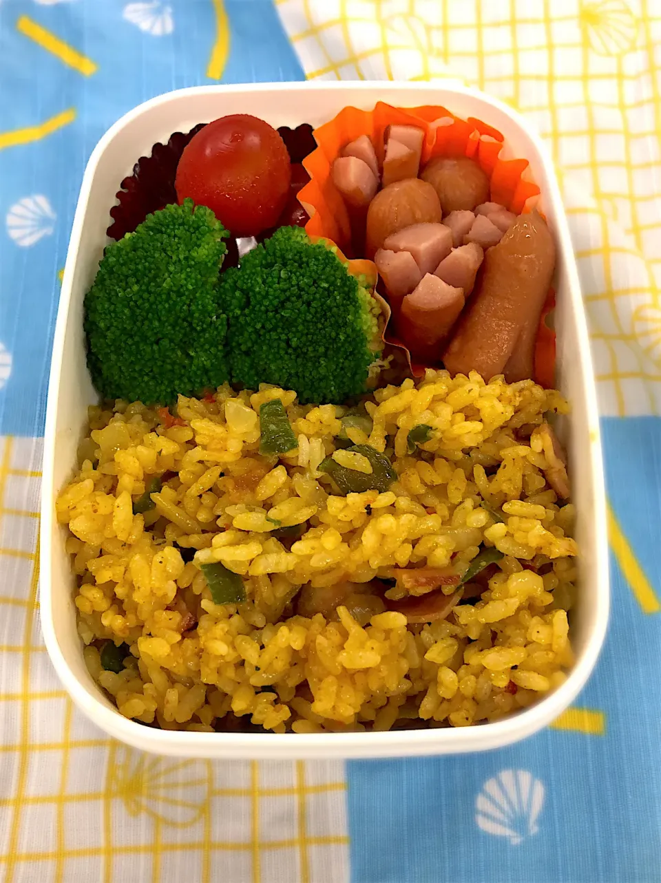 Snapdishの料理写真:ドライカレー弁当【めし】|超絶トルーマン石6さん