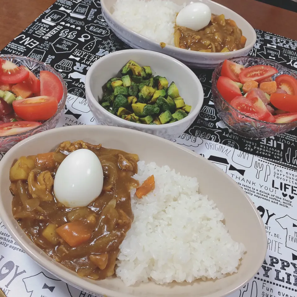 Snapdishの料理写真:カレー🍛 旦那作。|waiwaiさん