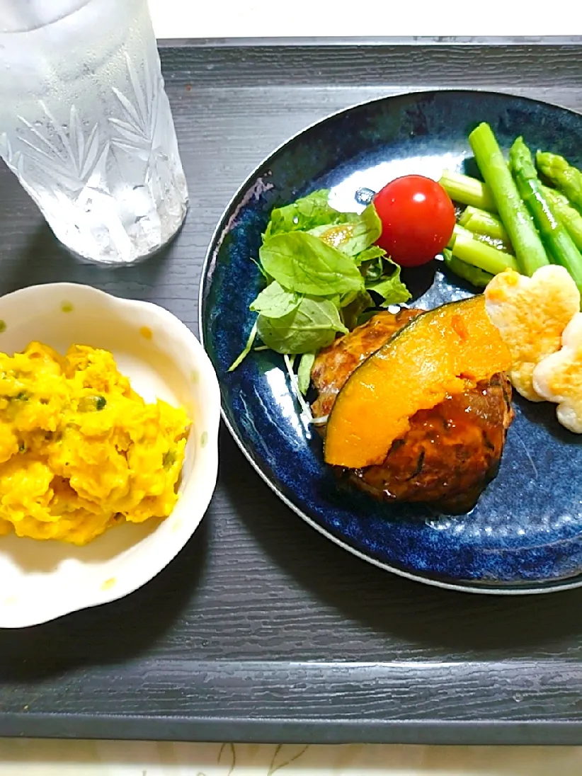 豆腐ハンバーグとカボチャサラダで一杯👍|🍒ふみりん🍒さん