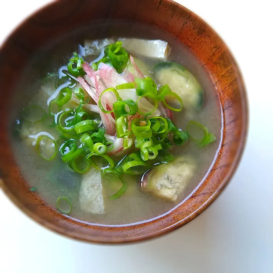 Snapdishの料理写真:ナスと油揚げの冷たい味噌汁|まめころさん