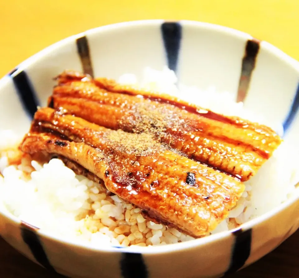 ふっくら美味しい鰻丼を自家製タレと炊き立てごはん。#料理研究家指宿さゆり|【公式】料理研究家　指宿さゆり≫ｽﾀｼﾞｵ（ｽﾀｯﾌ運営）さん