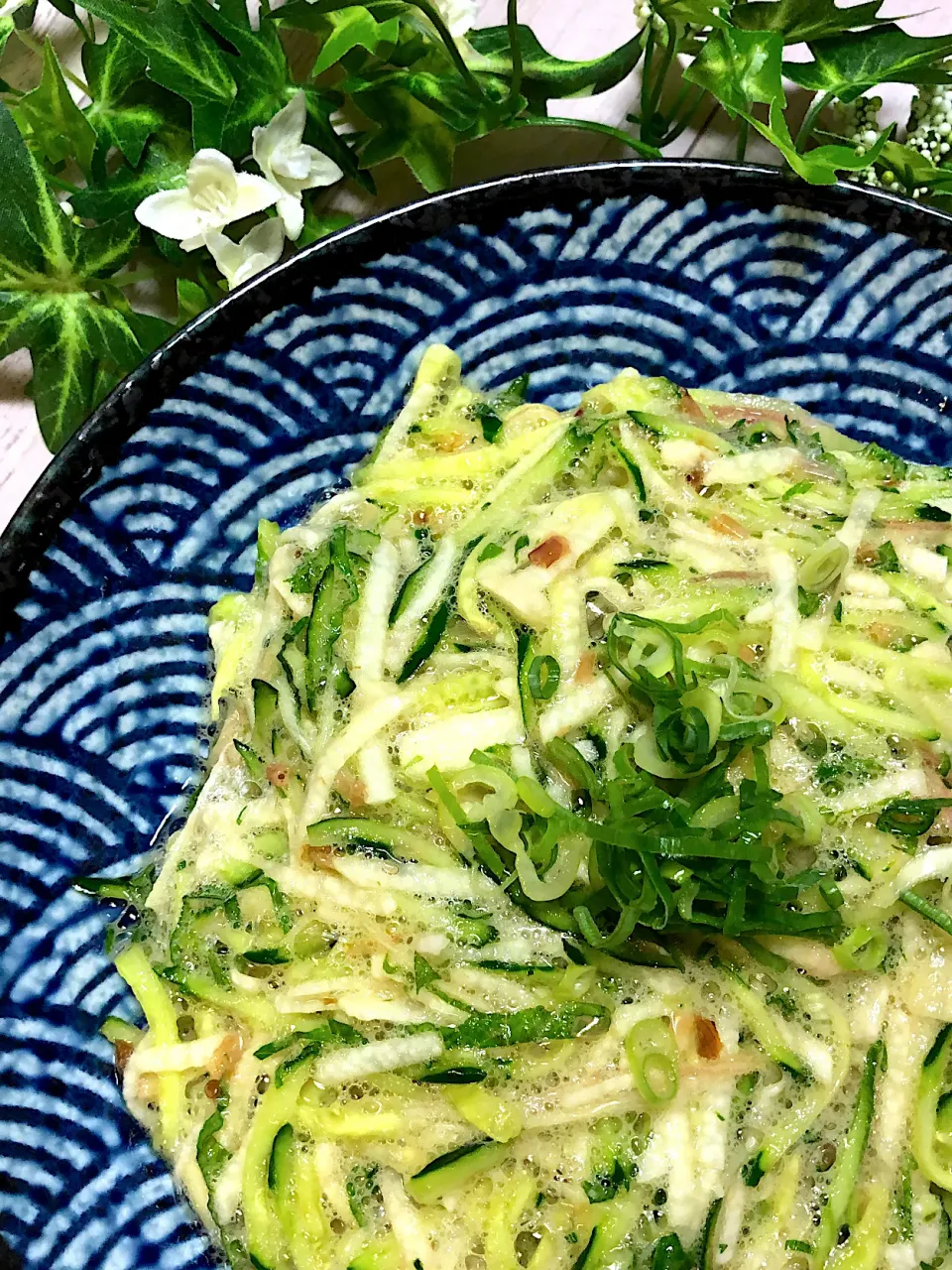 長芋、きゅうり、茗荷、青紫蘇のシャキシャキ夏野菜和え😋|みゆきさん