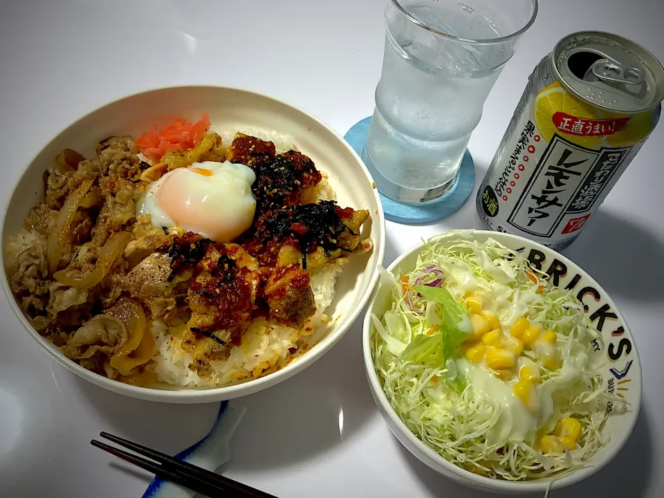 今宵は、鶏と牛のコンビ丼🐓🐂|Kojiさん