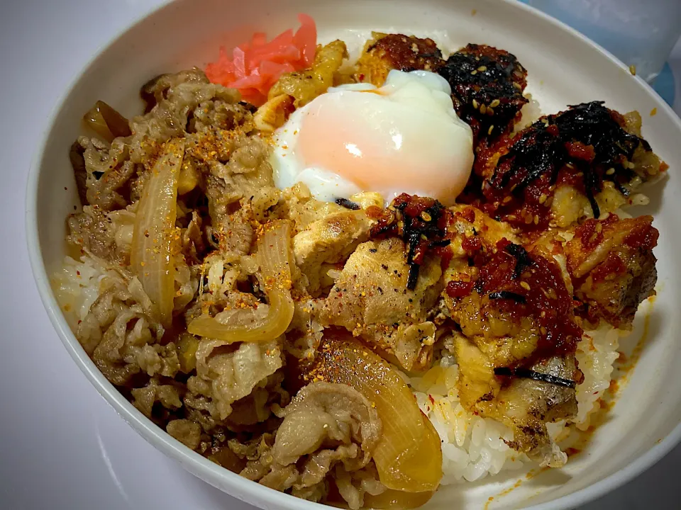 鶏と牛のコンビ丼🐓🐂|Kojiさん